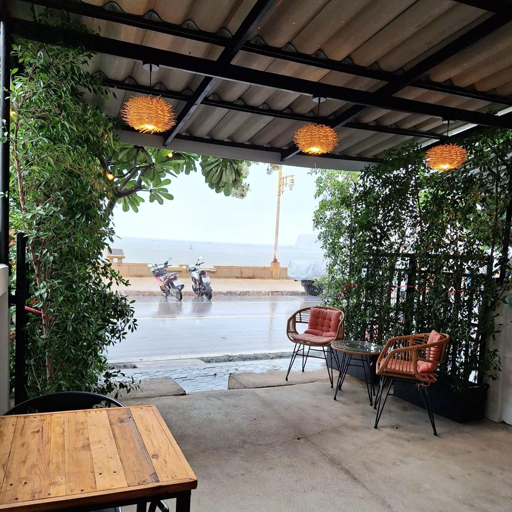 Jungle Cafe And Guesthouse プラチュワップキーリーカン エクステリア 写真